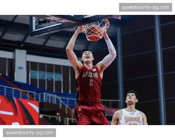 北京防守体系强硬 雅尼斯战术纪律性突出